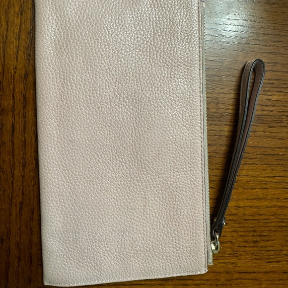 Clutch - Michael Kors clutch soft leather.  Baby pink. Gorgeous! - Picture 3 of 5